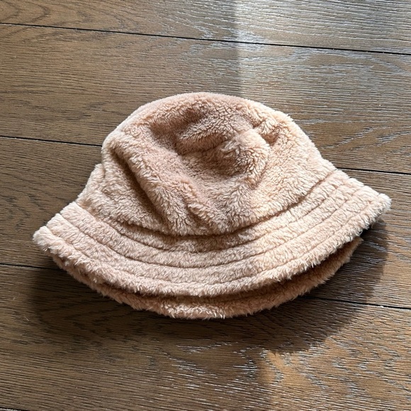 Hollister Bucket Hat One Size Fuzzy tan  unisex - Picture 3 of 4